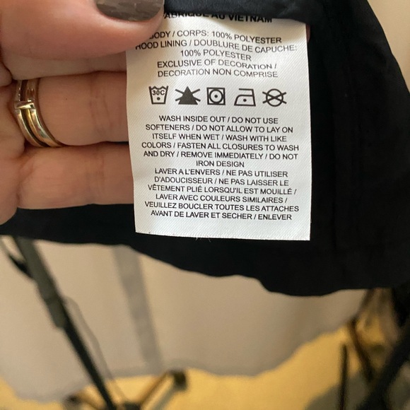 Nike Kids Black and White Raincoat - Picture 6 of 6